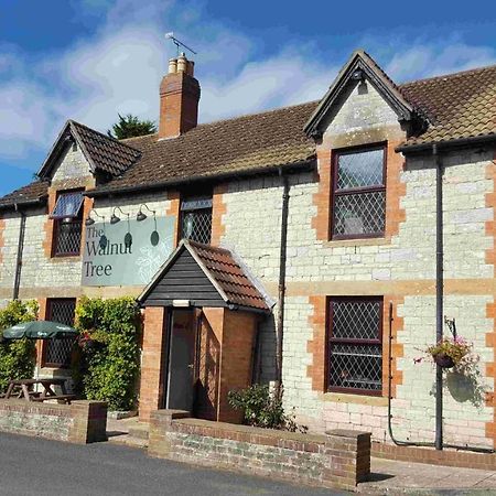 Hotel The Walnut Tree Yeovil Exterior foto
